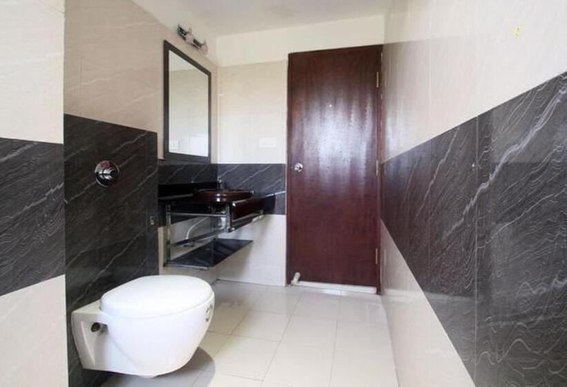 فندق Green Park Residency