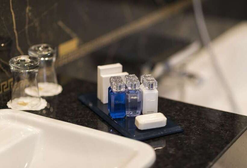 هتل Royal & Spa
