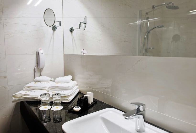 هتل Royal & Spa