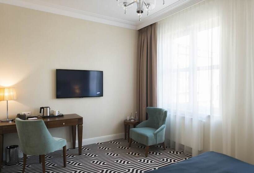 هتل Royal & Spa