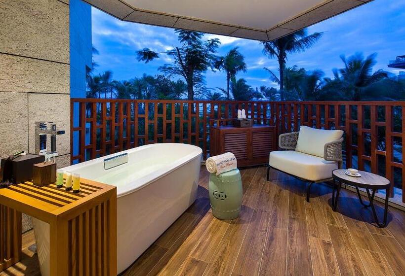 فندق Wyndham Grand Plaza Royale Wenchang