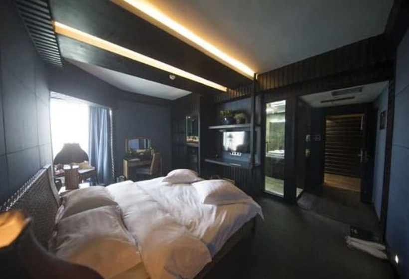 هتل Yema Silk Road Inn