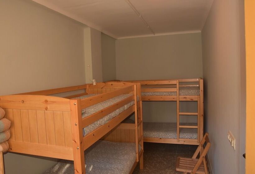 Xalet Refugi U.e.c.   Hostel