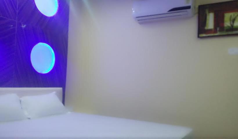 ホテル Crystal International