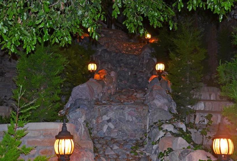 בית מלון כפרי Ojaswi Himalayan Resort