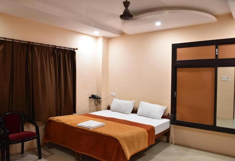 בית מלון כפרי Sarweshwary