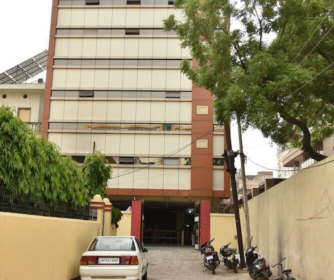 Fotos del hotel Sarweshwary:  37