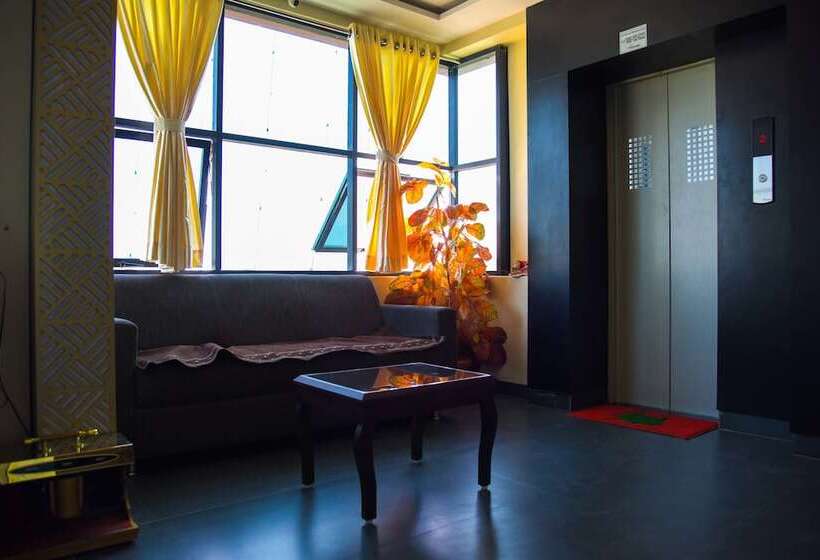 هتل Tulsi Residency