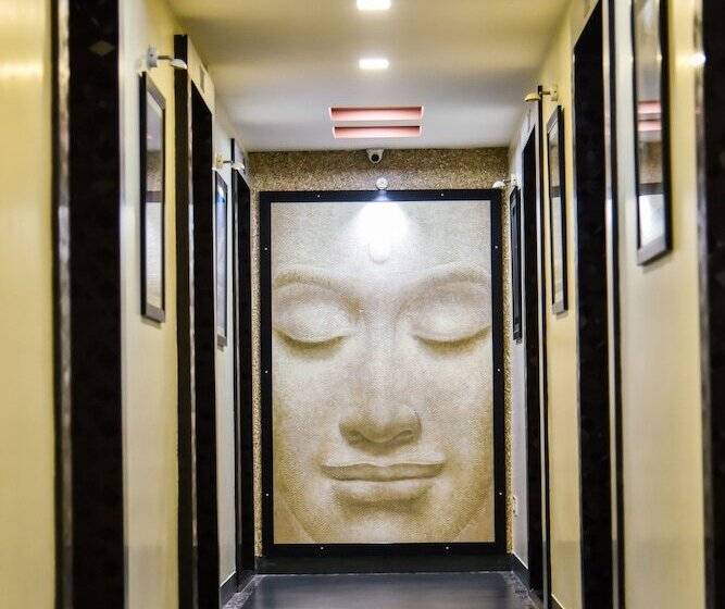 هتل Tulsi Residency