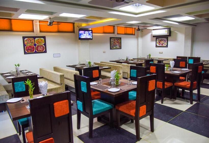 هتل Tulsi Residency