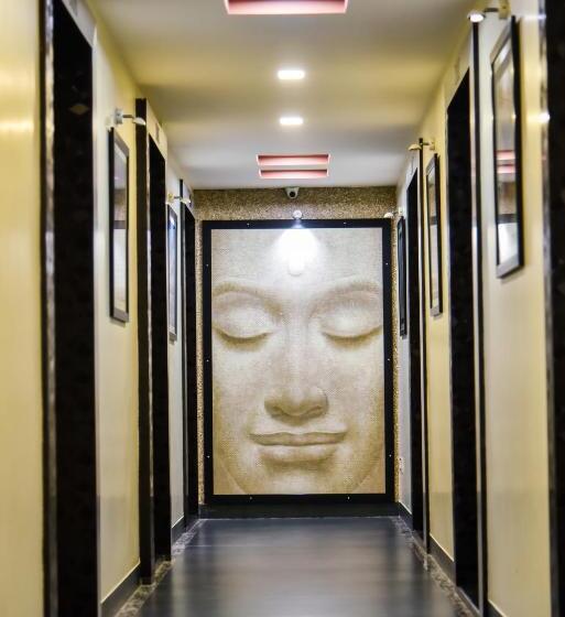 هتل Tulsi Residency