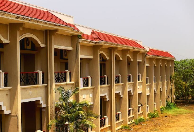 Kohinoor Samudra Beach Resort