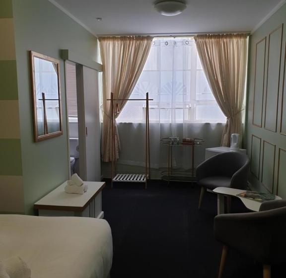 فندق صغير Archies Bunker Affordable Accommodation