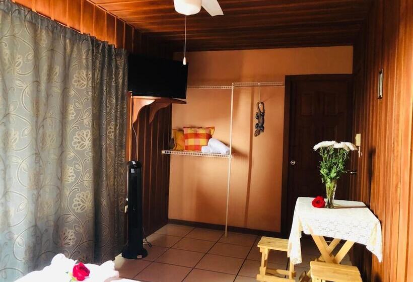 تختخواب و صبحانه Cabinas Lupita