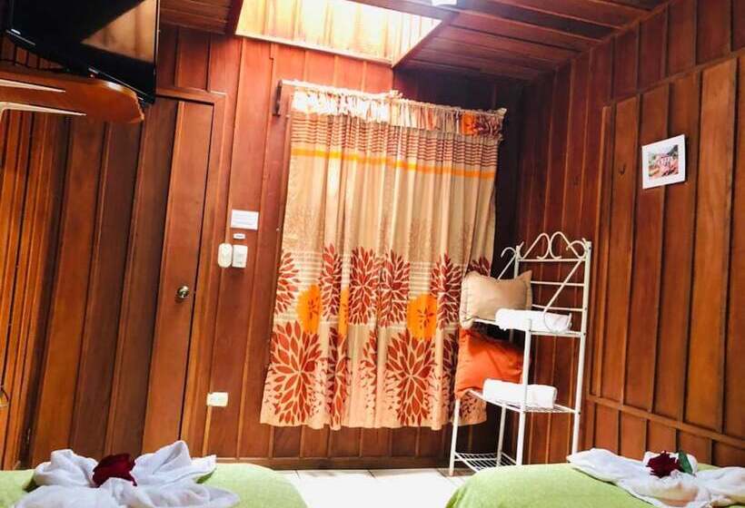 تختخواب و صبحانه Cabinas Lupita