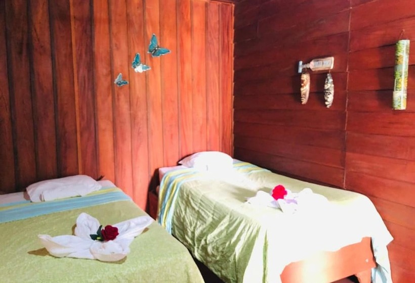 تختخواب و صبحانه Cabinas Lupita