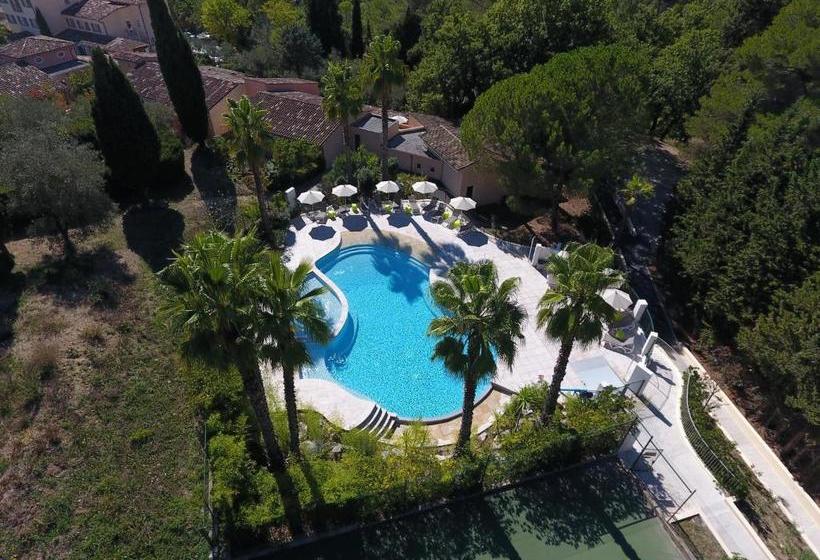 בית מלון כפרי Domaine La Tour Carrée