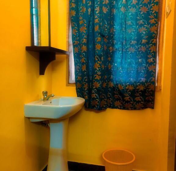 호텔 Srinivasa Residency