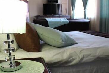 تختخواب و صبحانه El Gran Chaparral Guest House