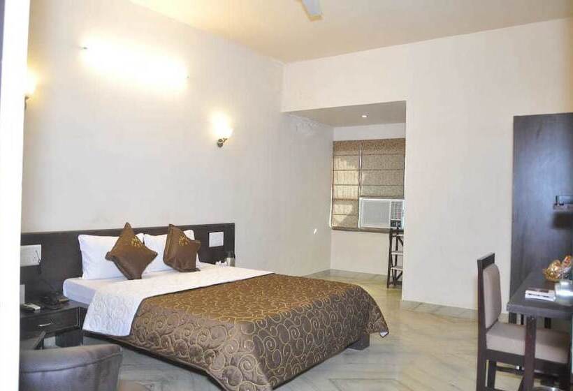 Fotos del hotel Jypore Saffron Inn & Suites:  43