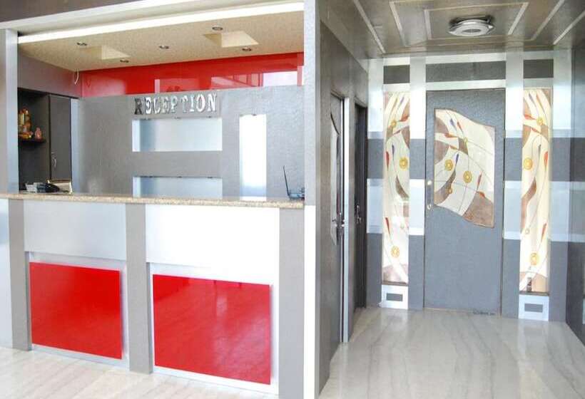 Fotos del hotel Jypore Saffron Inn & Suites:  42