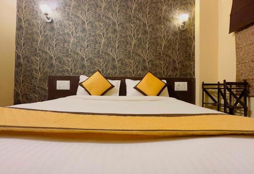 Fotos del hotel Jypore Saffron Inn & Suites:  30