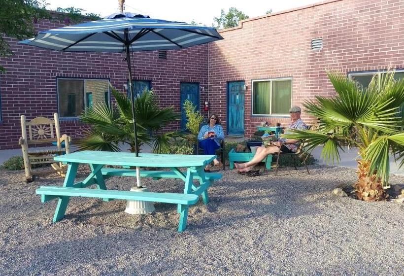 فندق Rocket Inn