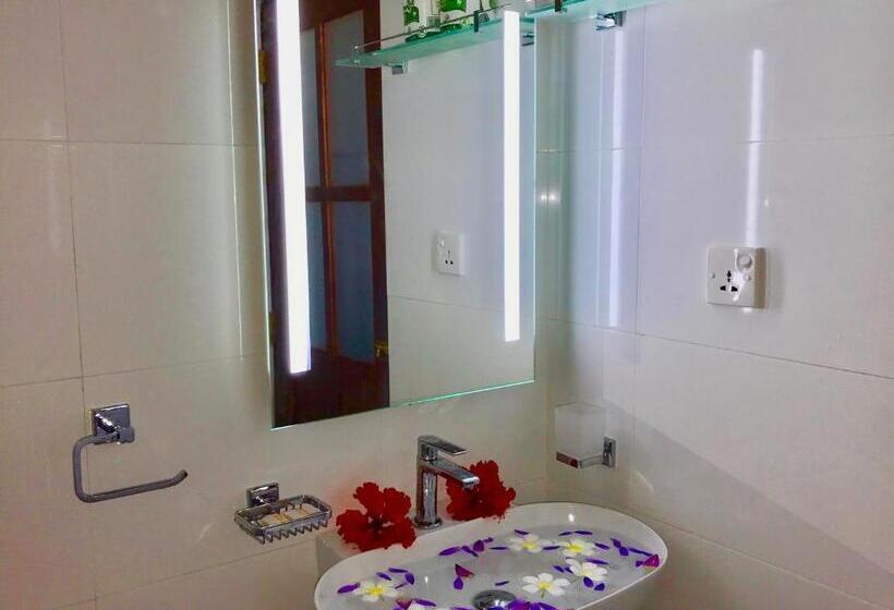 استراحتگاه Walauwa The Villa Ahungalla