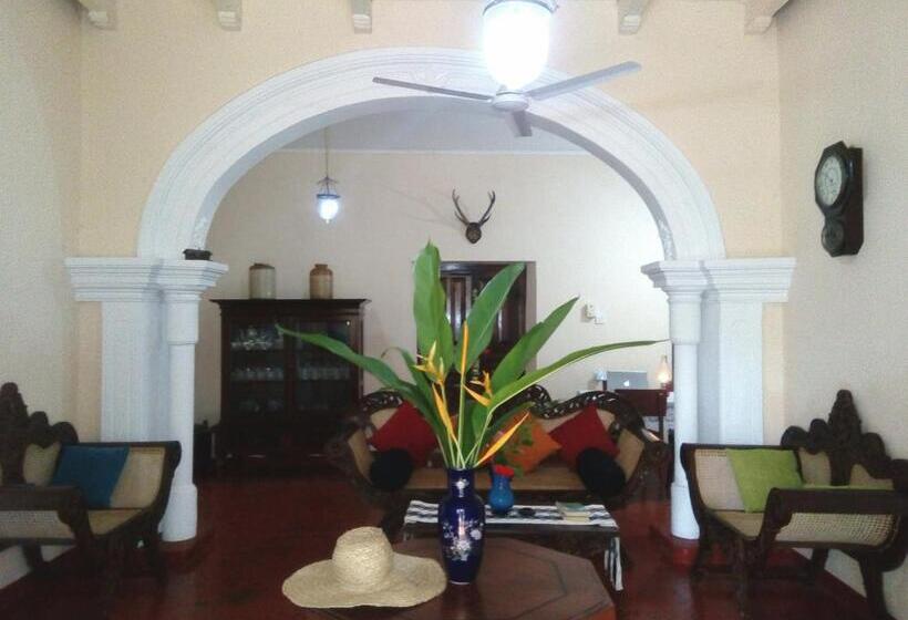 استراحتگاه Walauwa The Villa Ahungalla