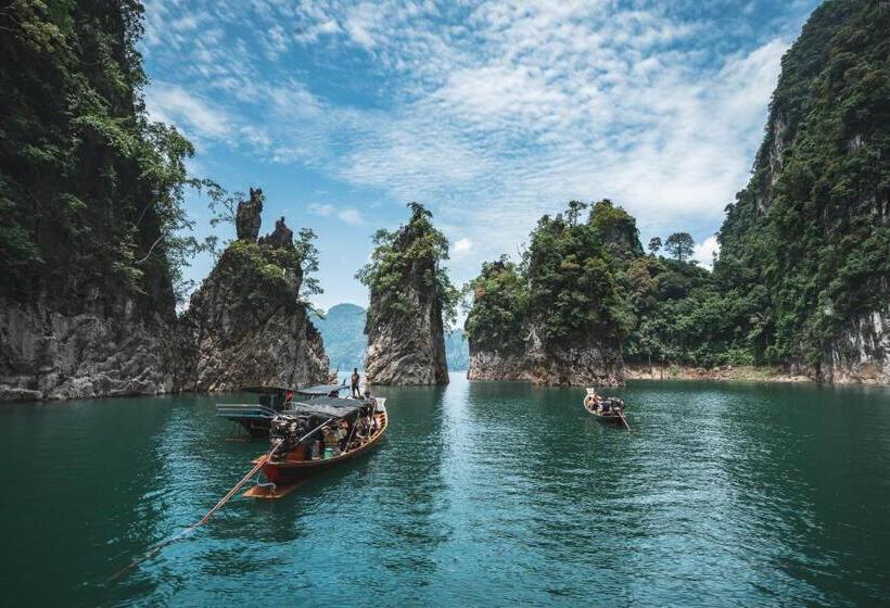 500 Rai Floating Resort