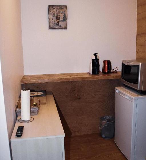 تختخواب و صبحانه Chambre Privãƒæ’ã‚â©e Avec Cuisine Et Salle De Bain Dans La Chambre, Winoka Lodge