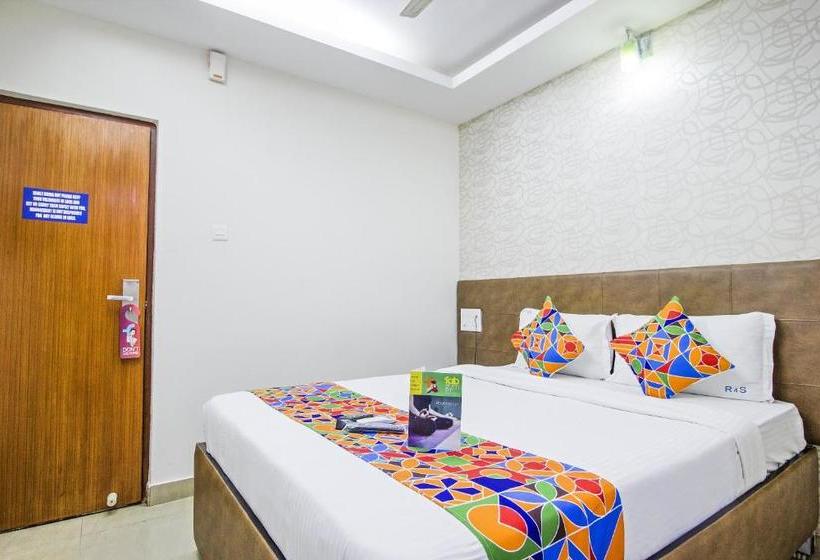 בית מלון כפרי Fab 4 Seasons Silk Board