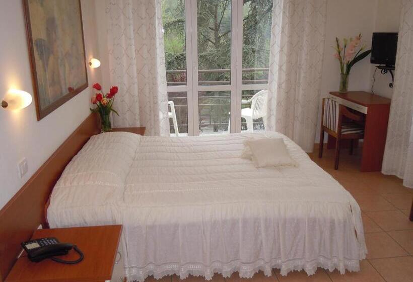 فندق Albergo Elvira