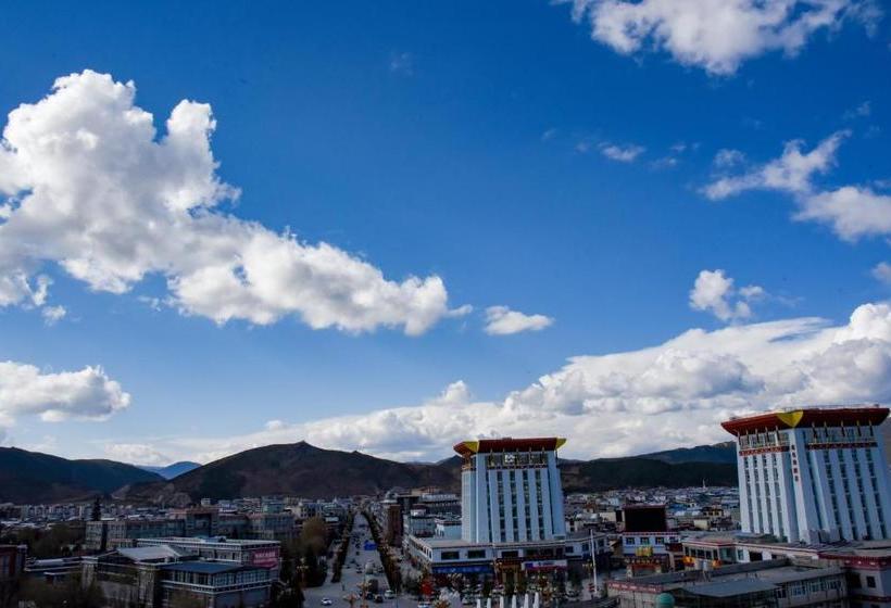 هتل Hilton Garden Inn Shangrila