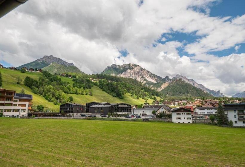 هتل Residence Garni Stella