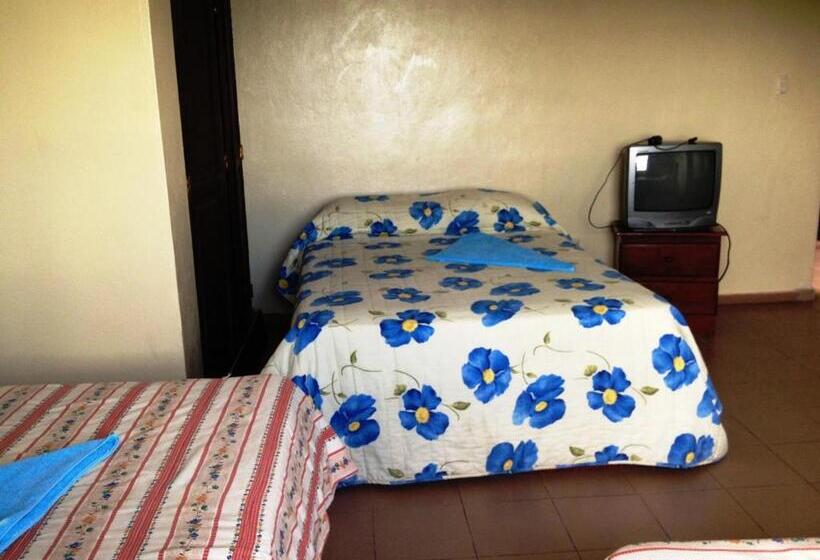 هتل Boutique River View La Romana