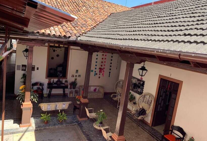 هتل Villa De Flores