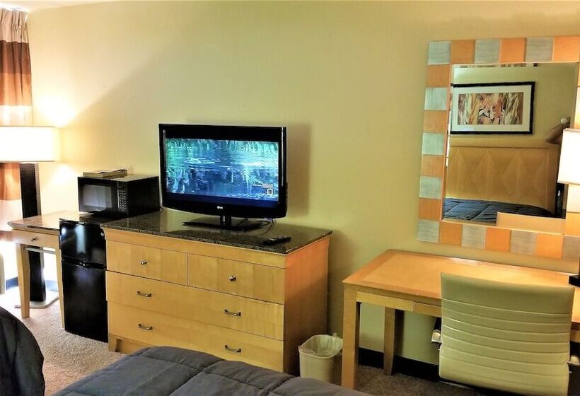 مُتل Madison Inn And Suites