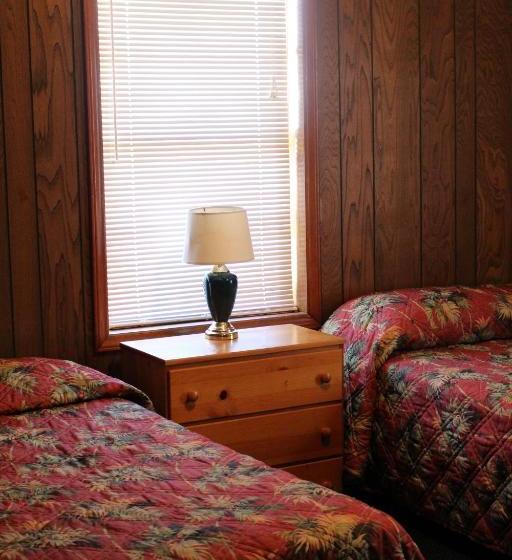 Oceaneer Motel