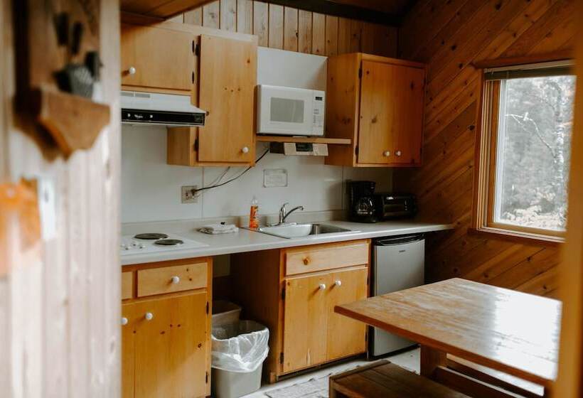 リゾートホテル Silver Rapids Lodge