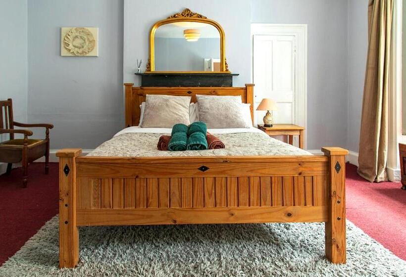 Spoon And The Stars Hostel