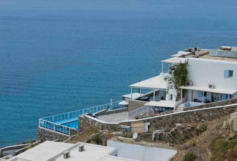 هتل Vana Holidays