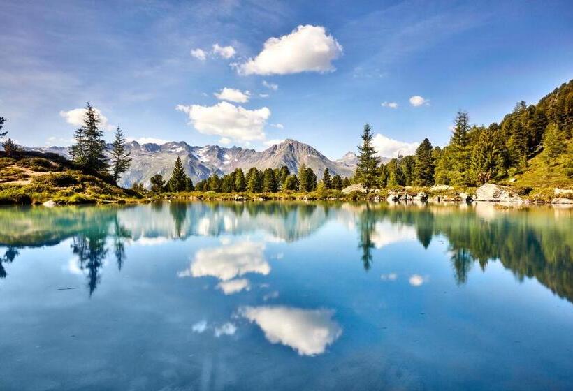 تختخواب و صبحانه Apart Garni Romantica