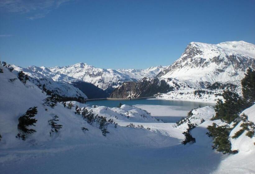 تختخواب و صبحانه Apart Garni Romantica