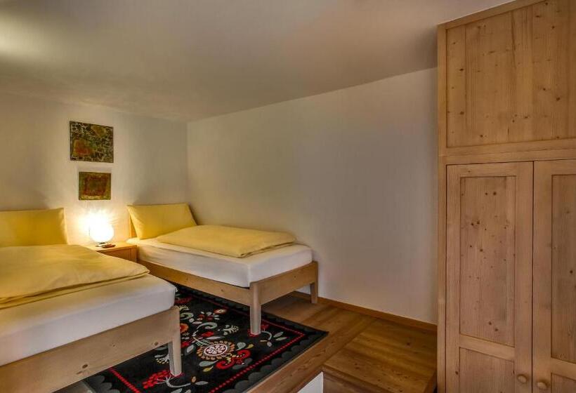 تختخواب و صبحانه Am Schloss Guest House
