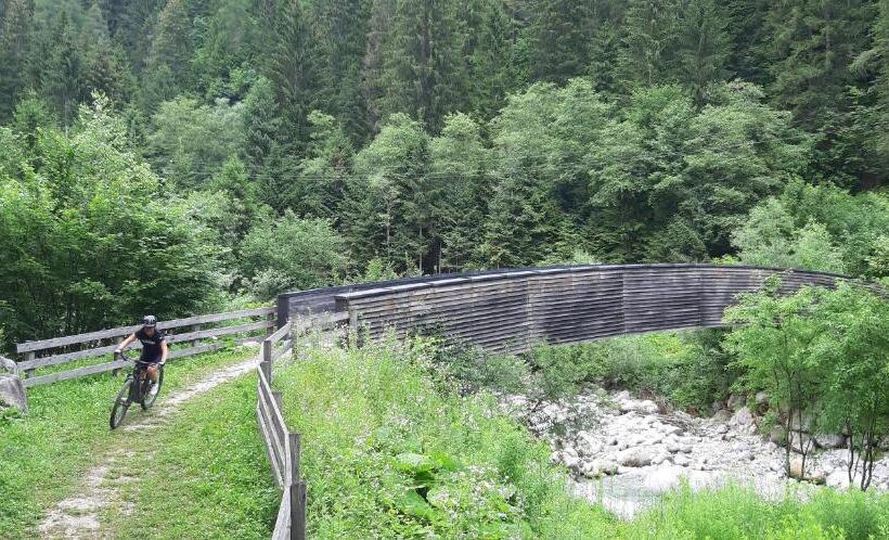 فندق Albergo Chalet Abete Rosso