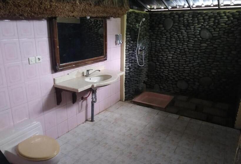 Amed Cafe & Hotel Kebun Wayan