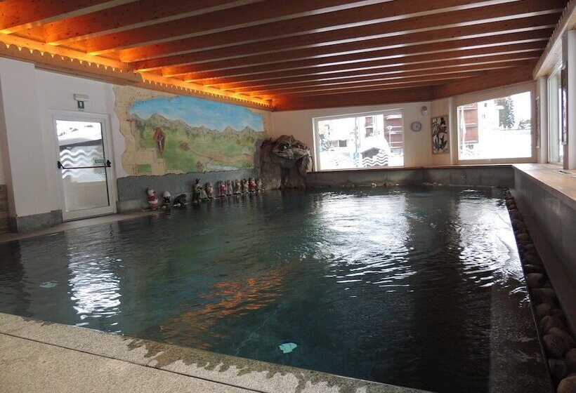 בית מלון כפרי Andossi