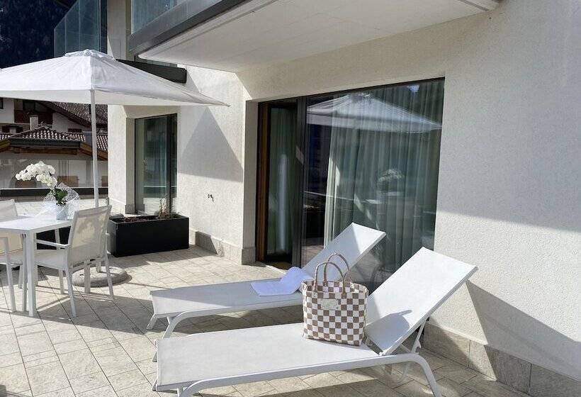 هتل Dolomeet Boutique