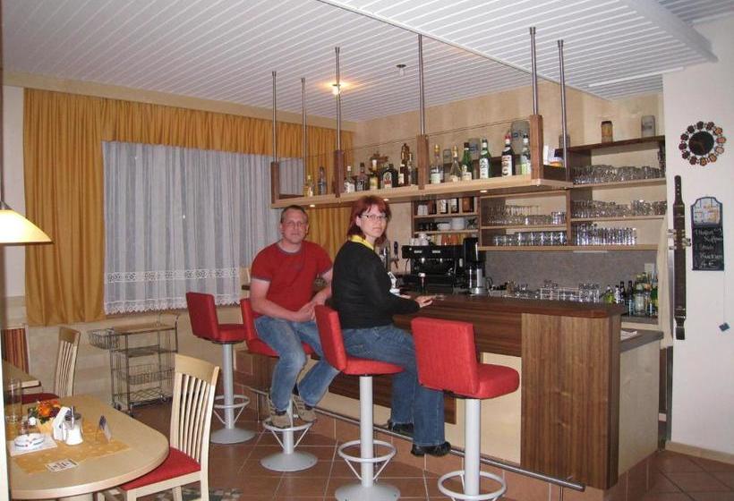 ホテル Gasthof Strobl Waldfrieden Garni